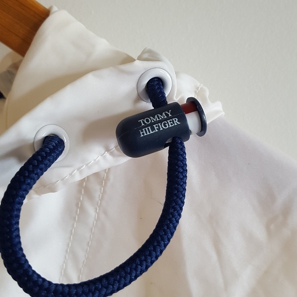 Vintage Tommy Hilfiger | Classic Rain Jacket - Picture 4 of 6